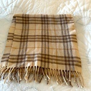 Burberry wool scarf 🤎